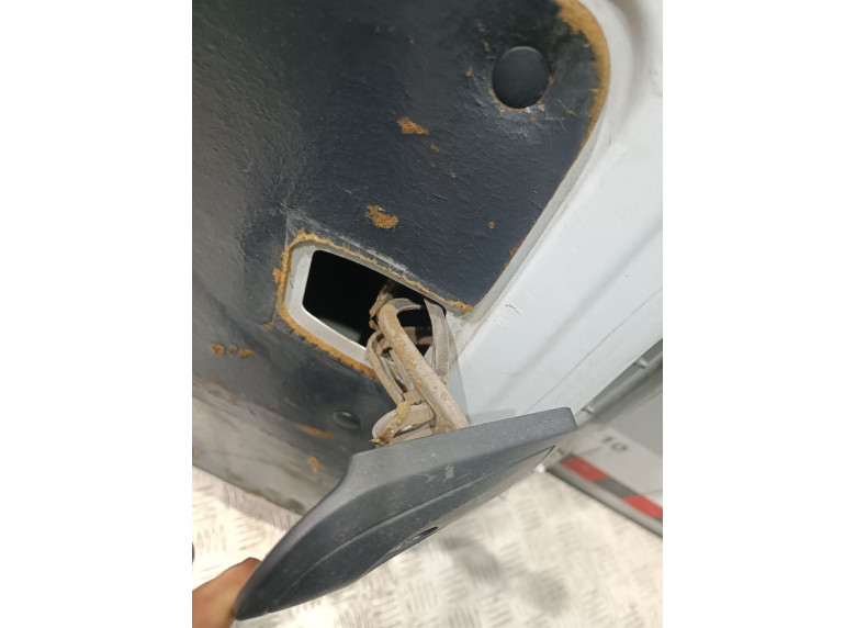 Ограничитель открывания двери задней к Renault Kangoo, 2010г.