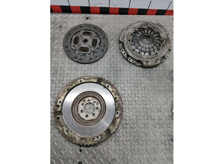 Комплект сцепления к Renault Kangoo, 2003г.