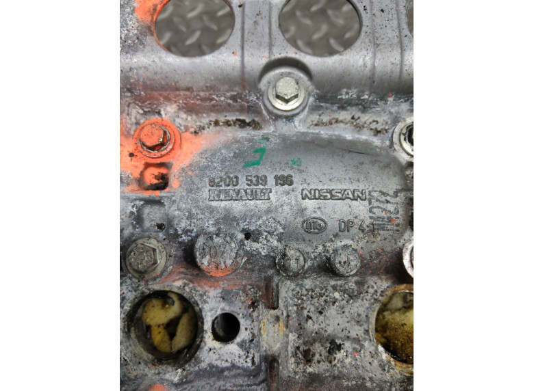 Головка блока цилиндров к Opel Vivaro, 2008г.