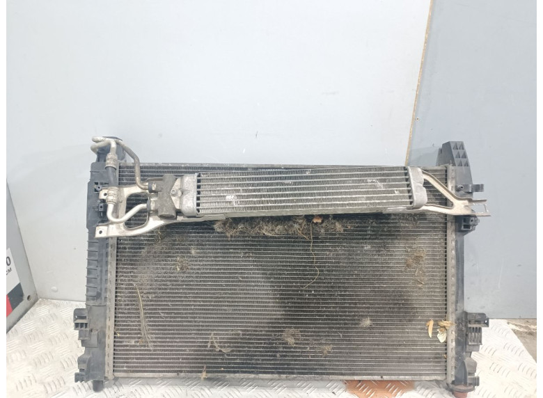 Радиатор (основной) к Mercedes B W245, 2006г.