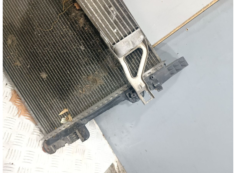 Радиатор (основной) к Mercedes B W245, 2006г.