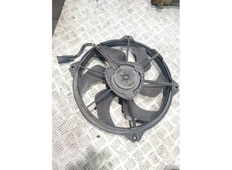 Вентилятор радиатора к Citroen C4, 2011г.