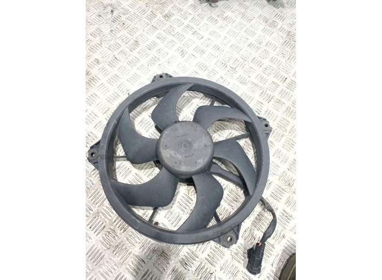 Вентилятор радиатора к Citroen C4, 2011г.
