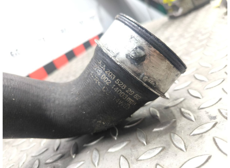 Патрубок интеркулера к Mercedes C W203, 2003г.