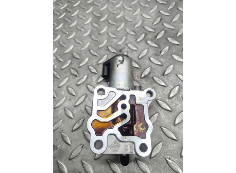 Фазорегулятор к Volvo S60, 2003г.