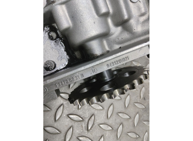 Насос масляный к Peugeot 605, 1997г.