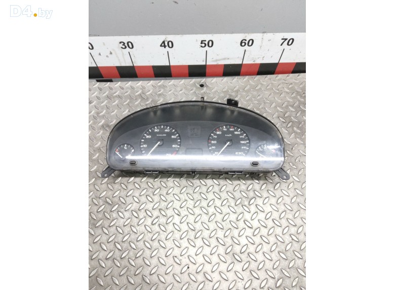 Щиток приборов (приборная панель) к Peugeot 406 undefined г.