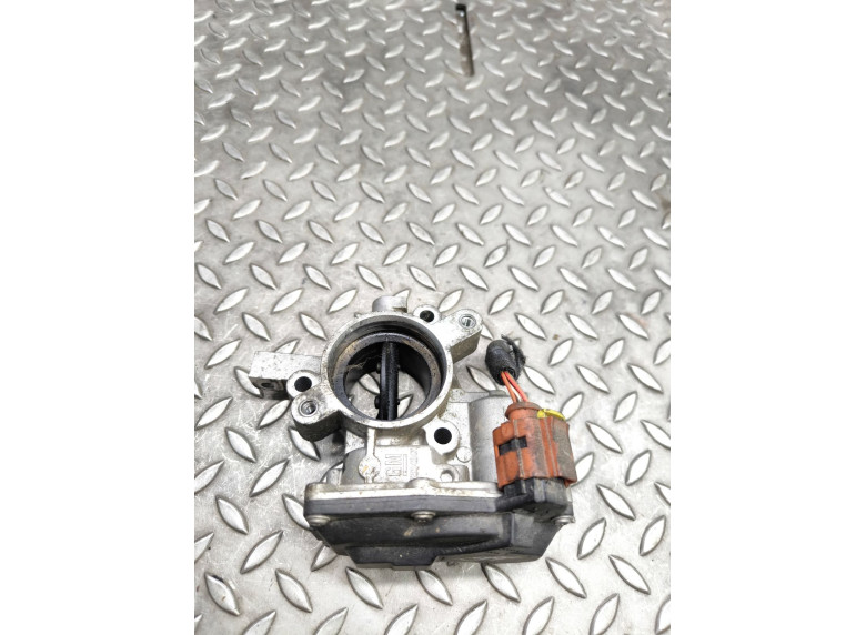 Заслонка дроссельная к Opel Astra, 2010г.