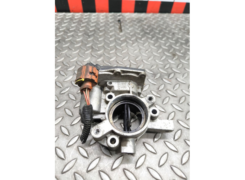 Заслонка дроссельная к Opel Astra, 2010г.