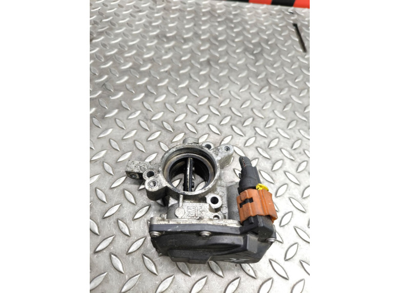 Заслонка дроссельная к Opel Corsa, 2010г.