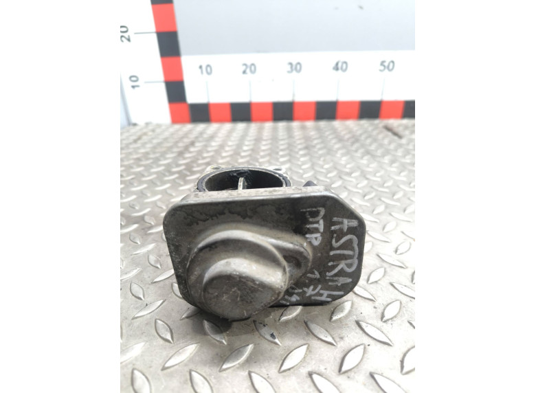 Заслонка дроссельная к Opel Astra, 2010г.