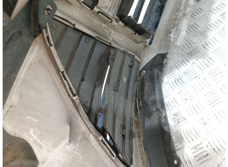 Заглушка (решетка) в бампер передний к Заглушка (решетка) в бампер передний к Ford Focus undefined г. Focus