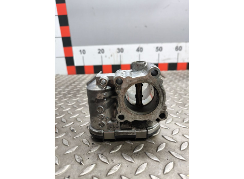 Заслонка дроссельная к Renault Scenic, 2008г.