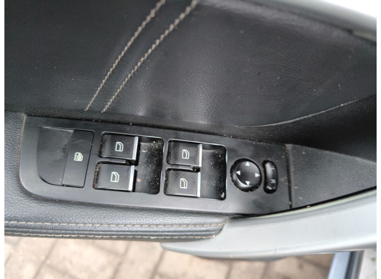 Блок управления стеклоподъемниками к Geely Emgrand 7