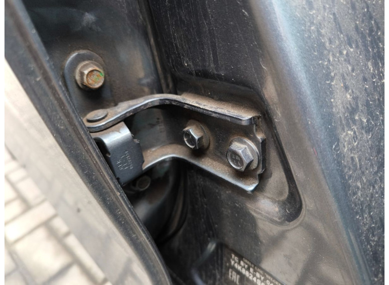 Петля двери задней правой к Geely Emgrand 7