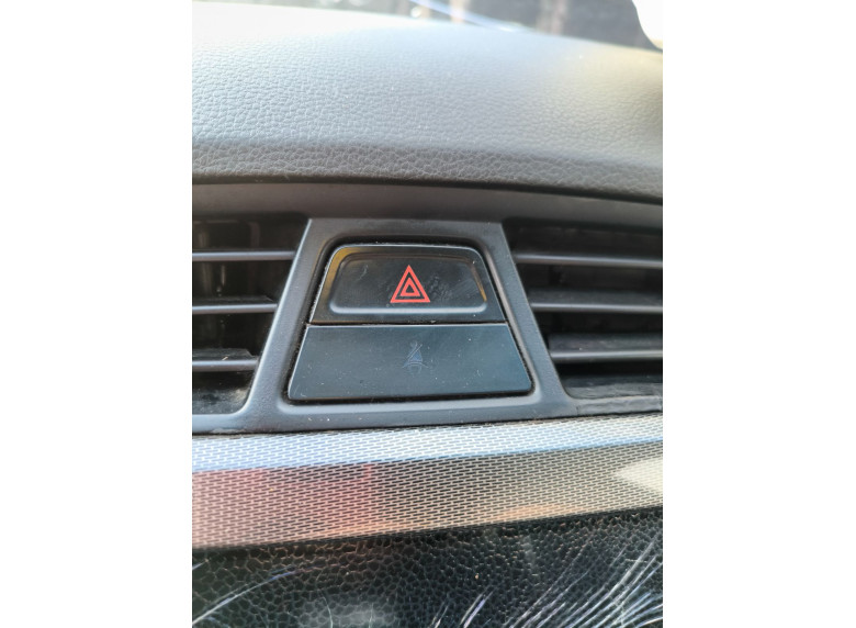 Кнопка аварийной сигнализации к Geely Emgrand 7