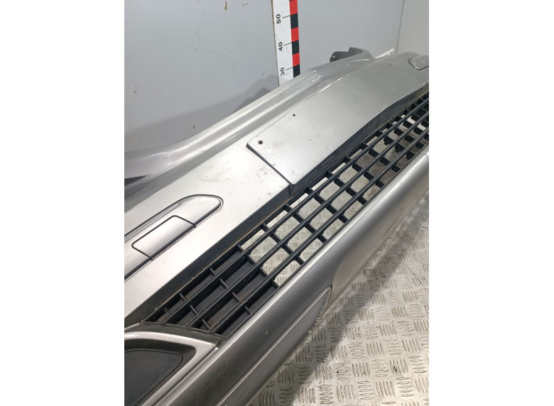 Заглушка (решетка) в бампер передний к Mercedes B W245, 2007г.