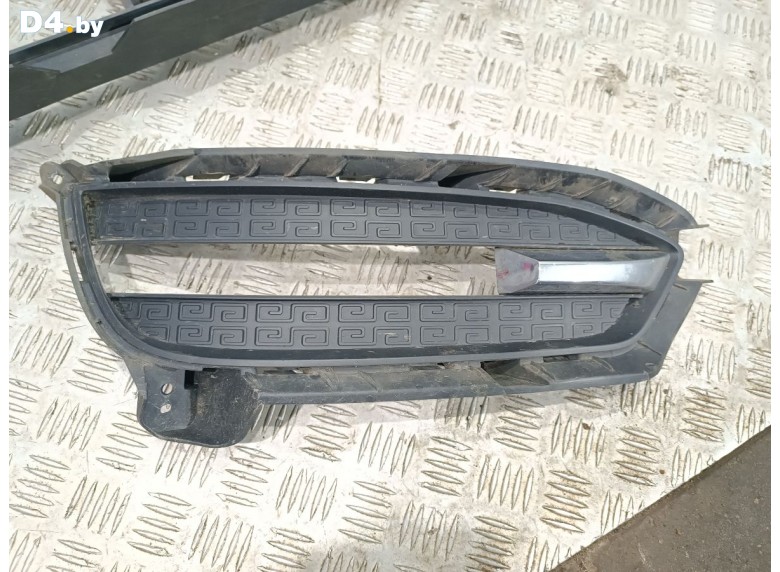 Заглушка (решетка) в бампер передний к Geely Emgrand7 undefined г.