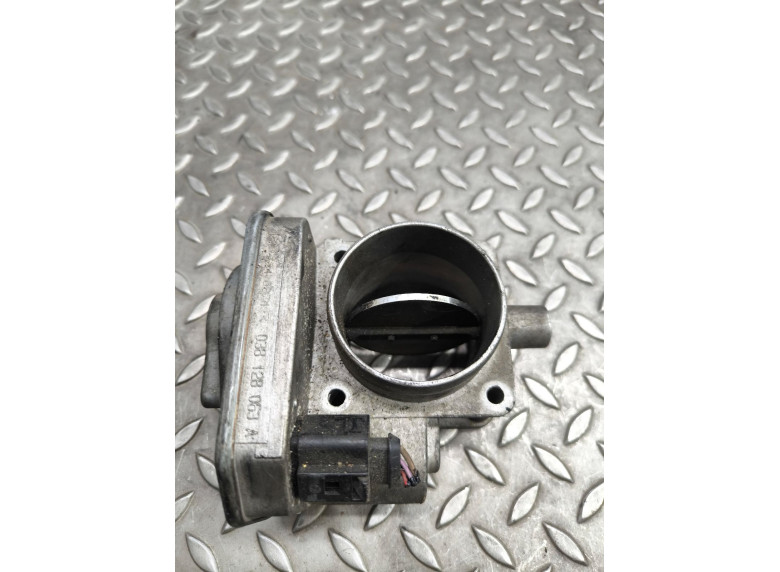 Заслонка дроссельная к Volkswagen Golf, 2001г.