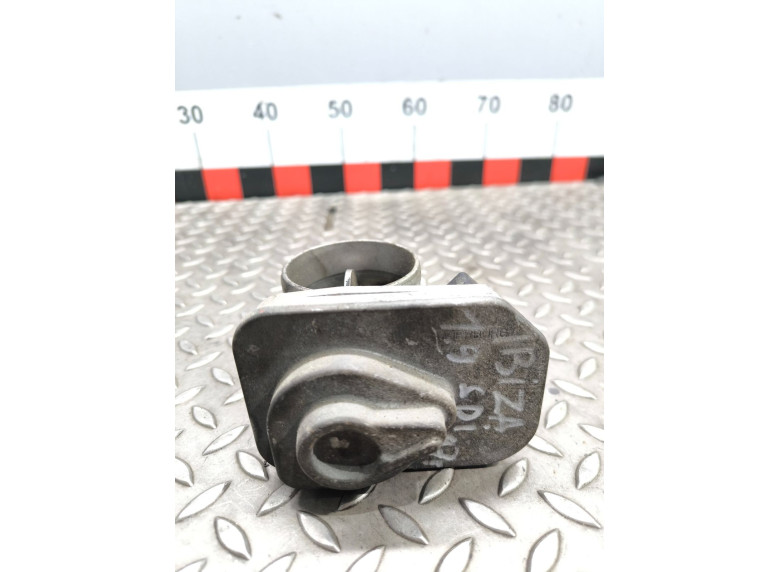 Заслонка дроссельная к Volkswagen Golf, 2001г.