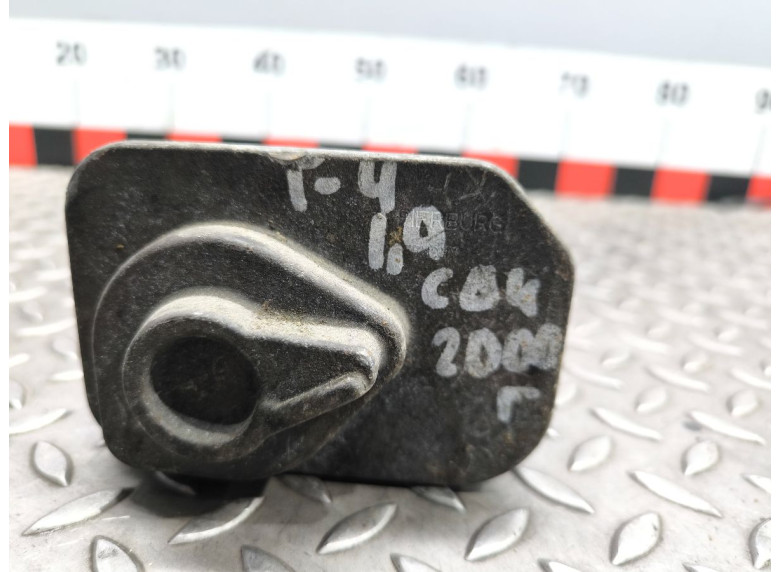 Заслонка дроссельная к Volkswagen Golf, 2001г.