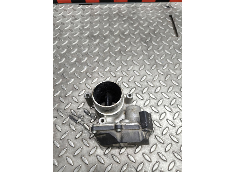 Заслонка дроссельная к Volkswagen Passat, 2010г.