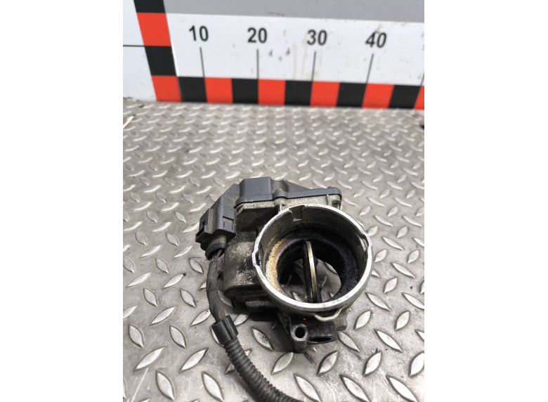 Заслонка дроссельная к Volkswagen Passat, 2007г.