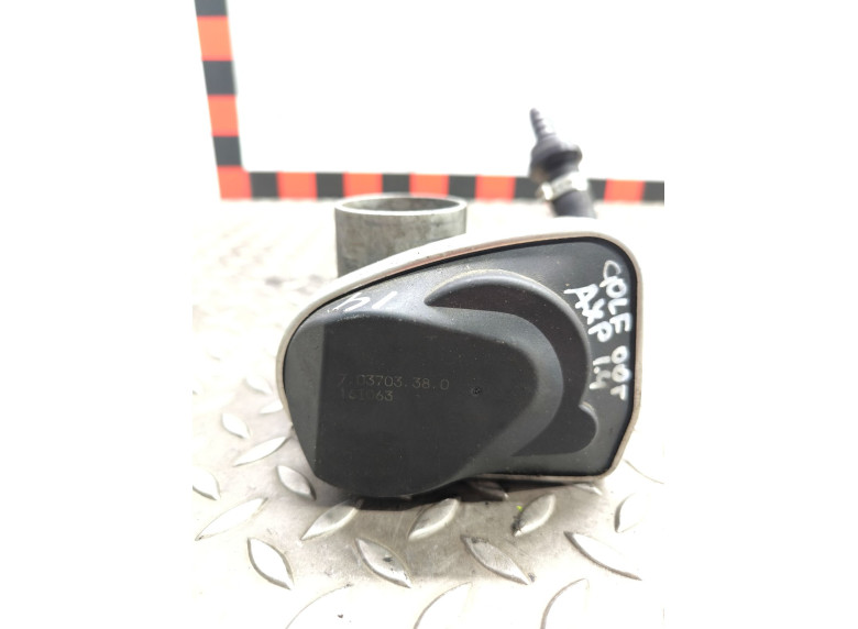 Заслонка дроссельная к Volkswagen Golf, 2002г.