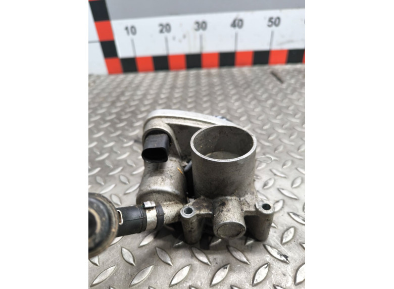 Заслонка дроссельная к Volkswagen Golf, 2002г.