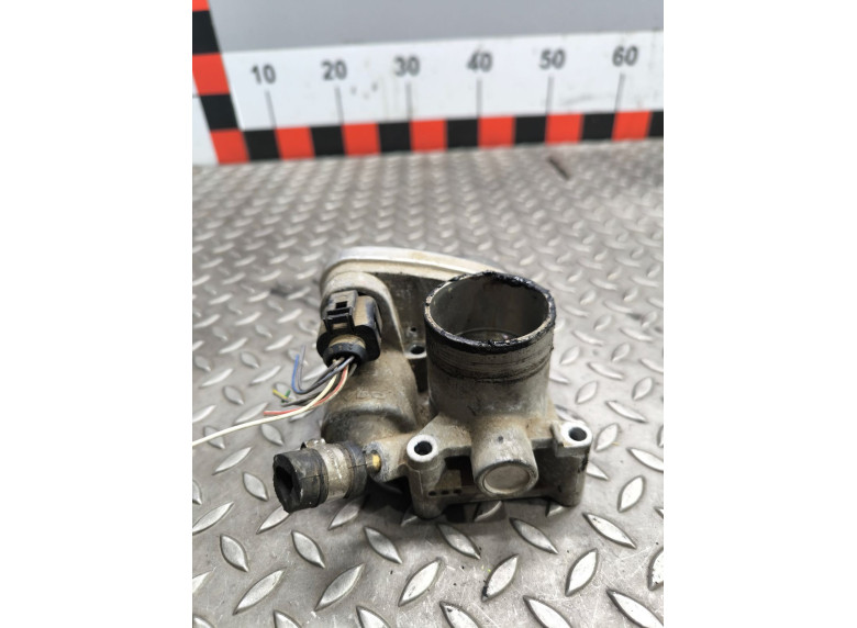 Заслонка дроссельная к Volkswagen Golf, 2002г.