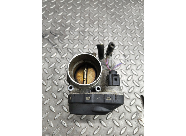 Заслонка дроссельная к Volkswagen Golf, 2002г.