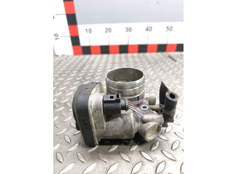 Заслонка дроссельная к Volkswagen Golf, 2002г.