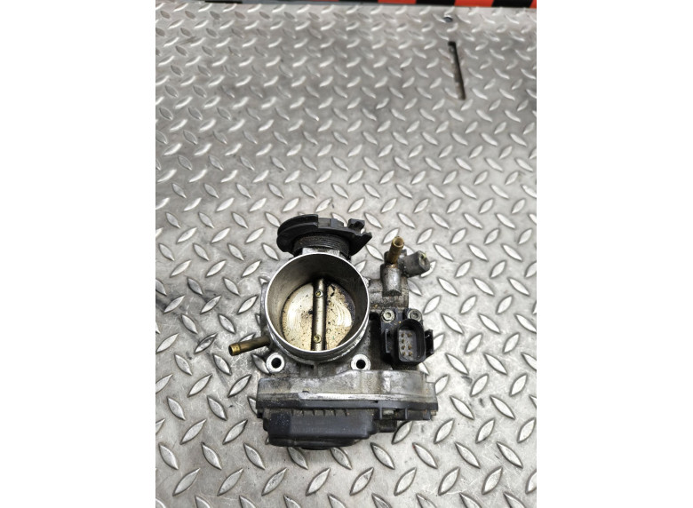 Заслонка дроссельная к Volkswagen Golf, 2000г.