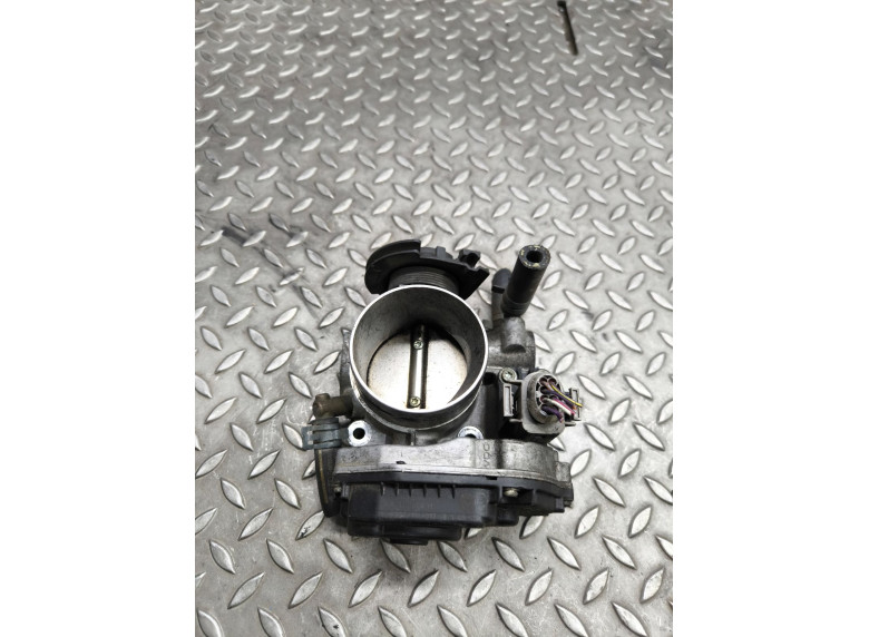 Заслонка дроссельная к Volkswagen Golf, 2000г.