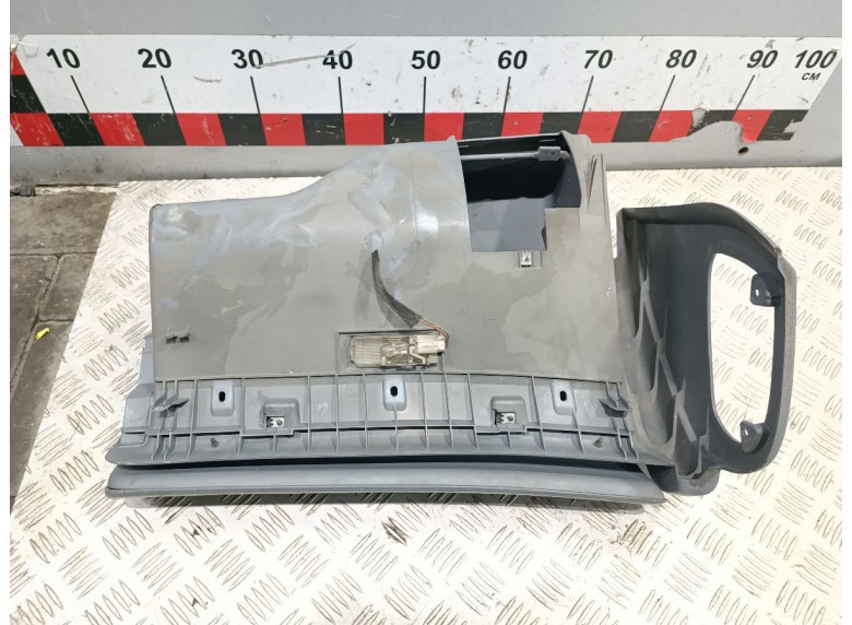 Бардачок к Peugeot 406