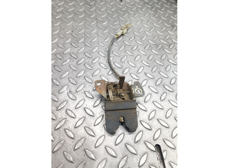 Замок багажника к Geely CK