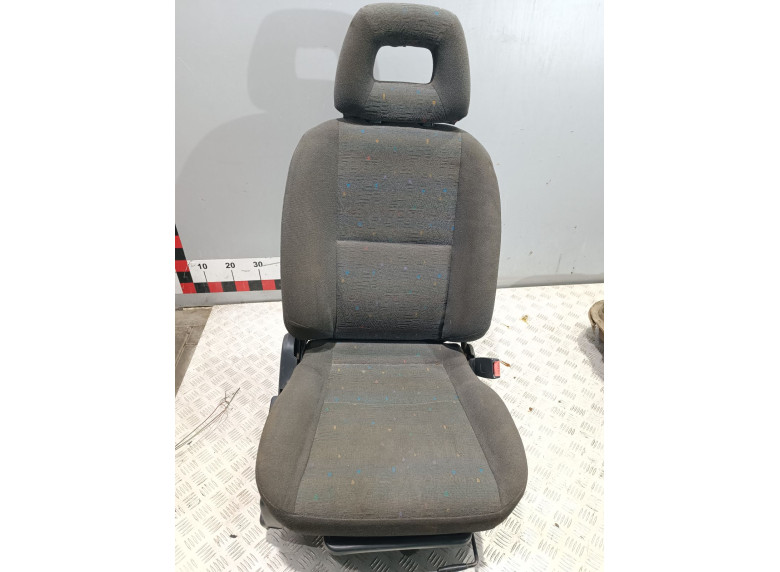 Сиденье переднее правое к Hyundai Santamo
