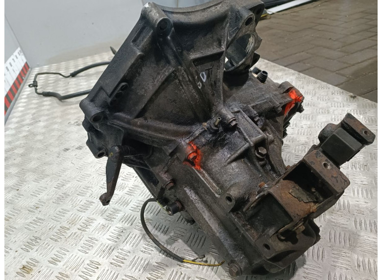 КПП механическая (МКПП) к Rover 400, 1998г.