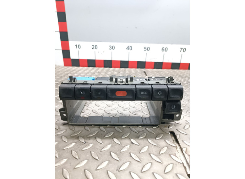 Кнопка аварийной сигнализации к Opel Vectra, 1998г.