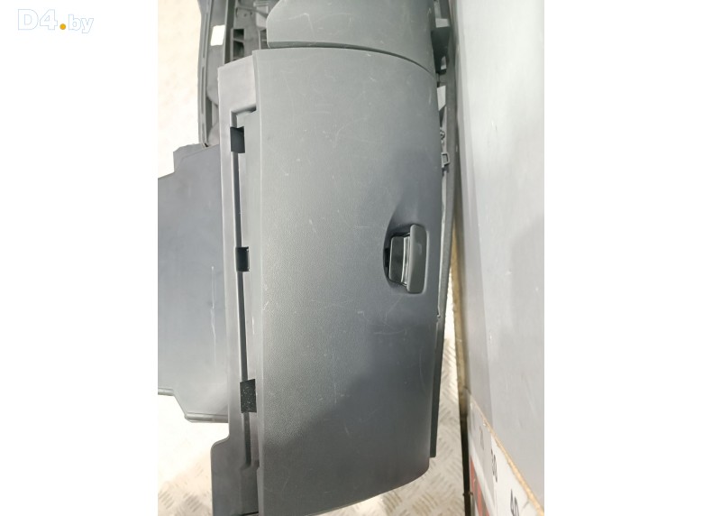 Бардачок к Renault Megane undefined г.