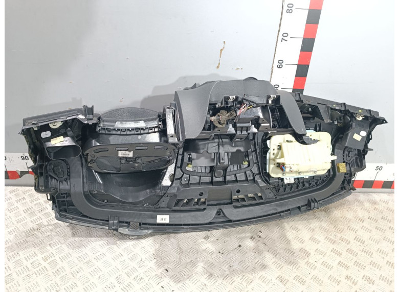 Панель передняя салона (торпедо) к Renault Megane, 2010г.