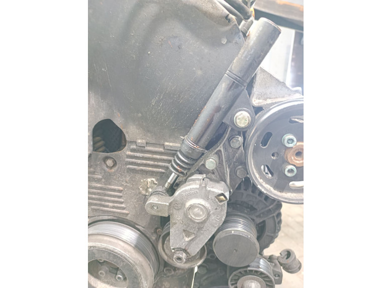 Натяжитель ремня генератора к Volkswagen Golf, 1999г.