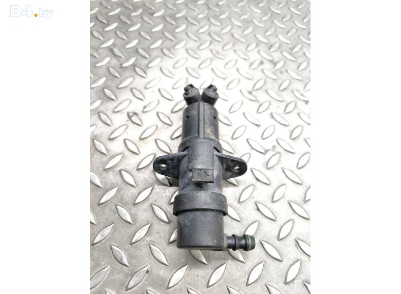 Омыватель правой фары к BMW 7E65/E66 undefined г.