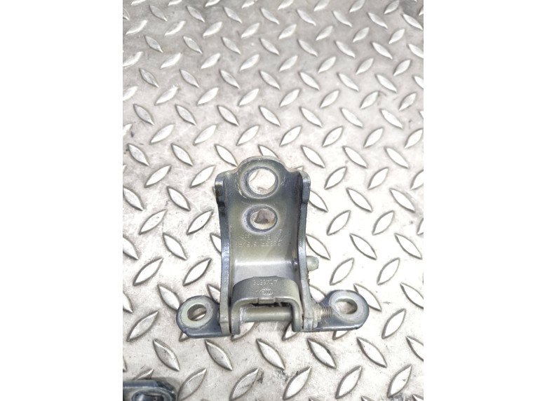 Петля двери передней правой к Renault Kadjar, 2015г.