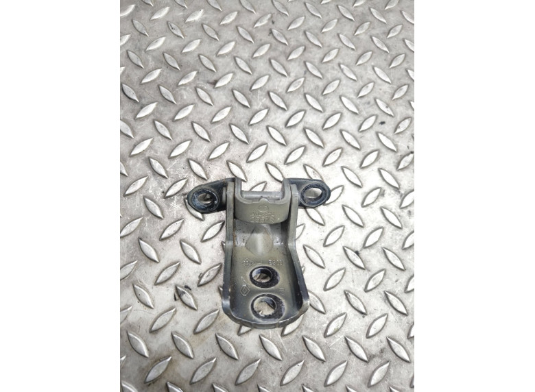 Петля двери передней правой к Renault Kadjar, 2015г.