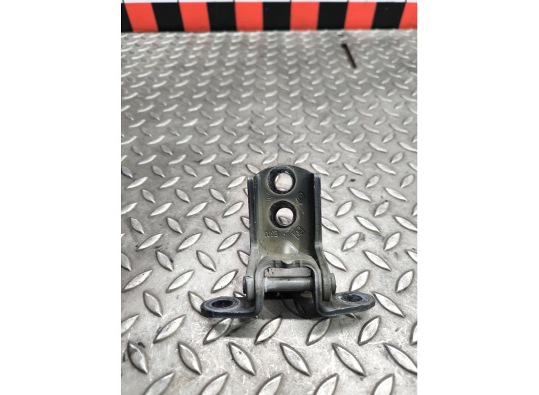 Петля двери передней правой к Renault Kadjar, 2015г.