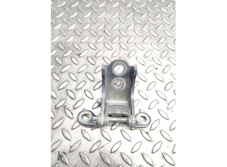 Петля двери передней левой к Renault Kadjar, 2015г.
