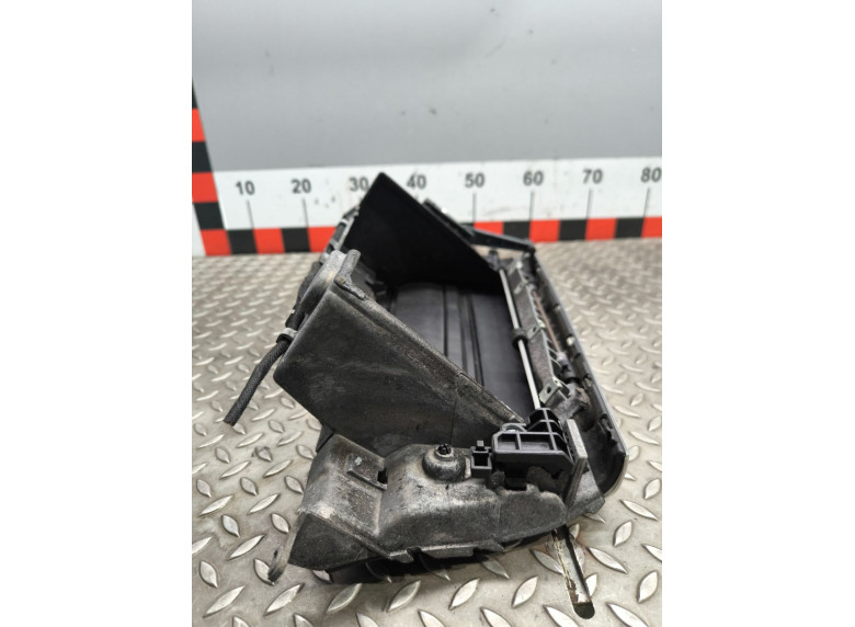 Бардачок к BMW X5 E70, 2012г.