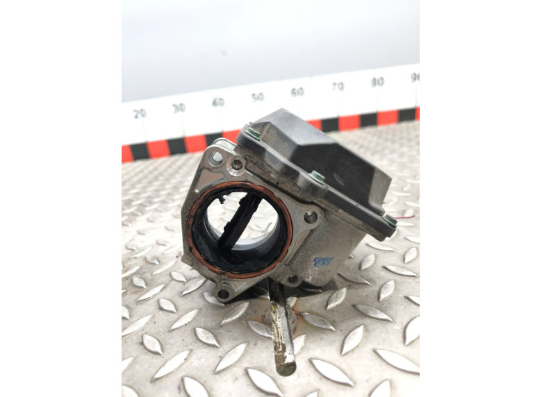 Заслонка дроссельная к Volkswagen Passat, 2006г.