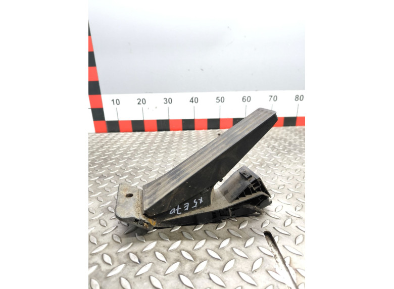 Педаль газа к BMW X5 E70, 2012г.